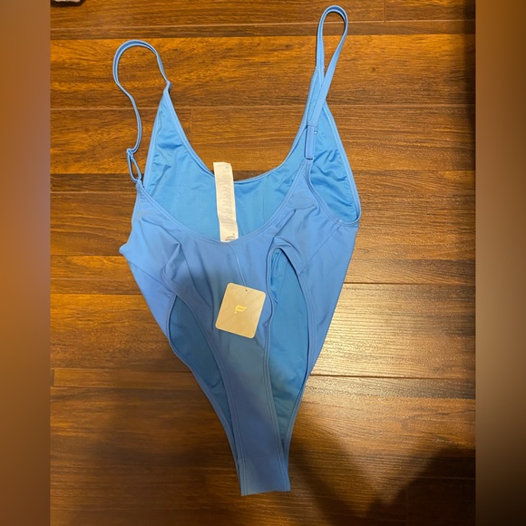 Fabletics bathing suit - Picture 2 of 5
